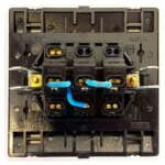 کلید سه پل صنایع آسیا الکتریک مدل کریستال BEI-GLD